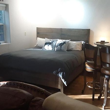 Winterfell Inn - No Xtra Fees, Dogs Ok, King & Queen Suites Arnold Exteriör bild